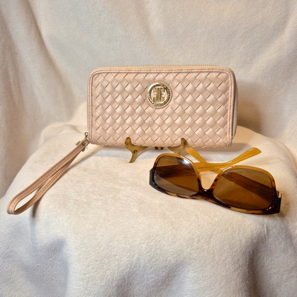 Woven Continental Zip Around Wallet Faux-Leather Light Pink By Expressions - Picture 9 of 9